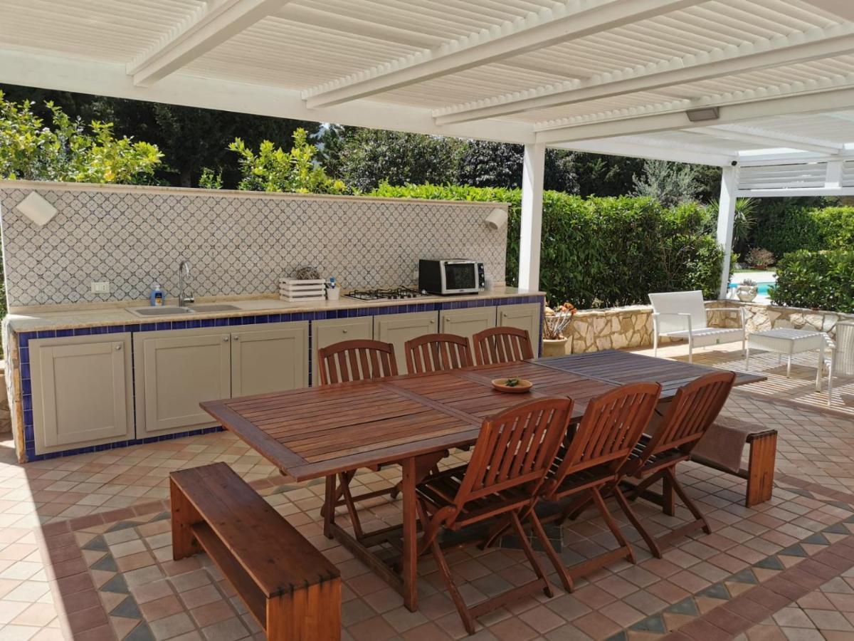 Villa Hibiscus Castellammare del Golfo Exteriör bild
