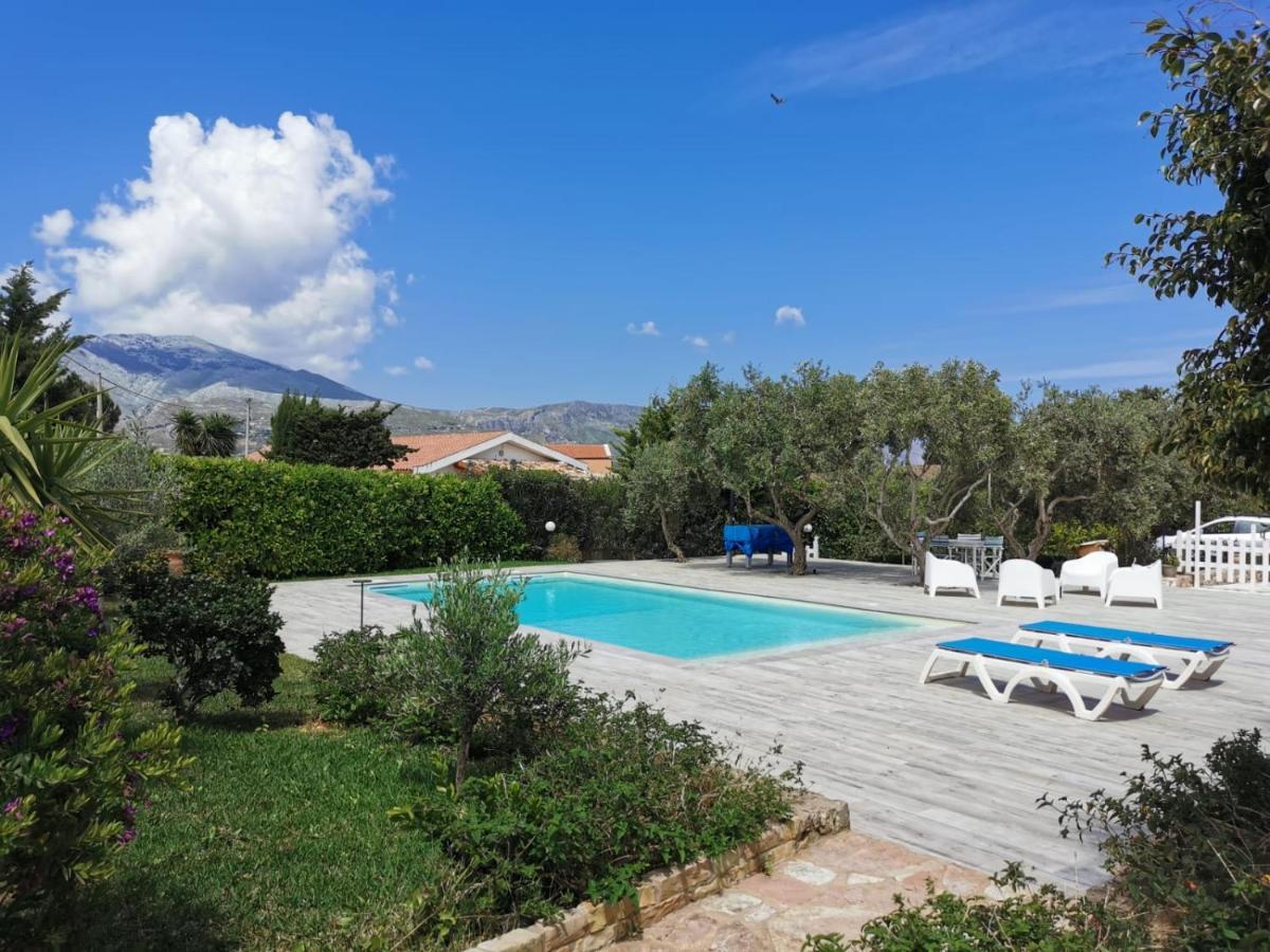 Villa Hibiscus Castellammare del Golfo Exteriör bild