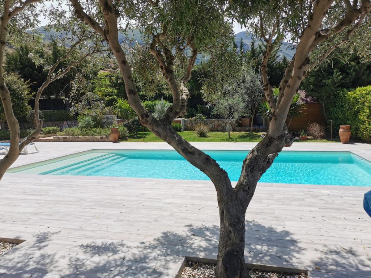 Villa Hibiscus Castellammare del Golfo Exteriör bild