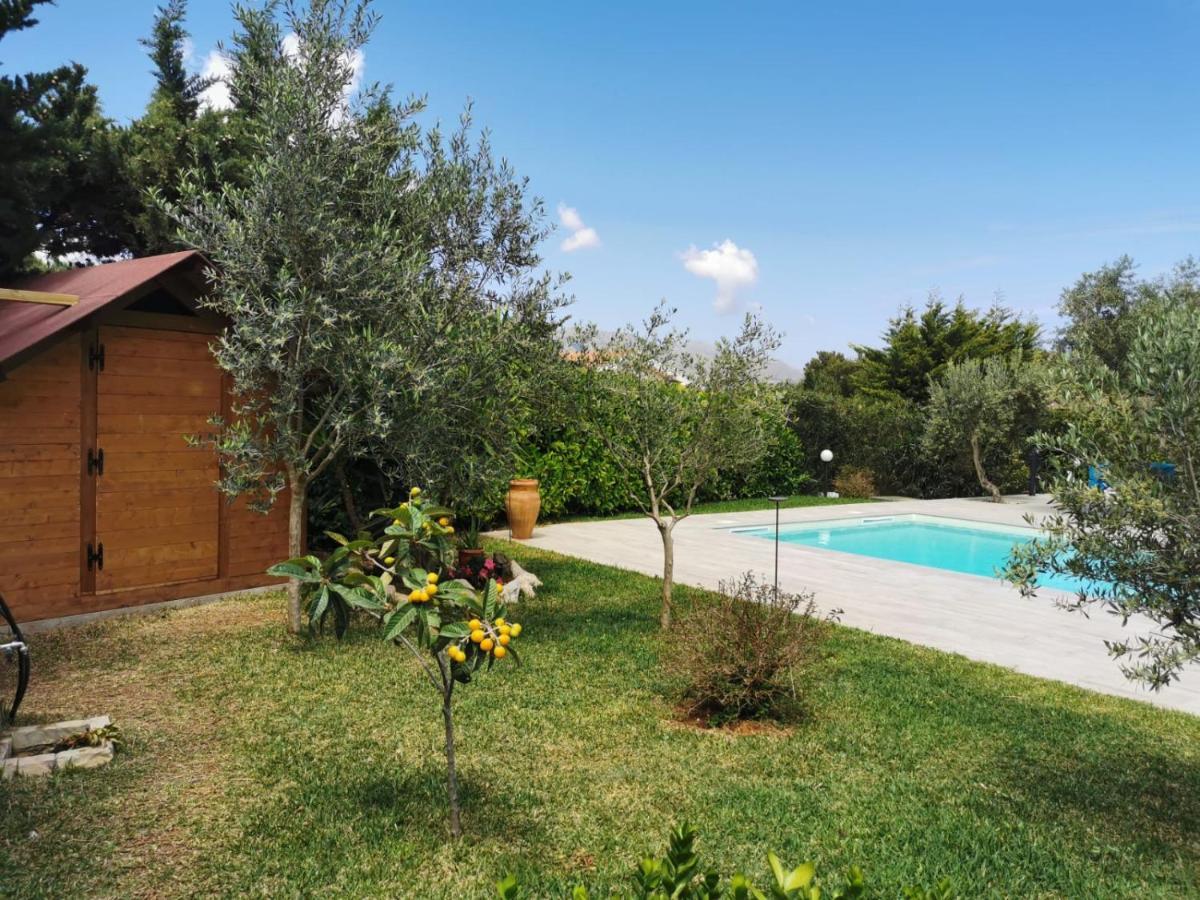Villa Hibiscus Castellammare del Golfo Exteriör bild