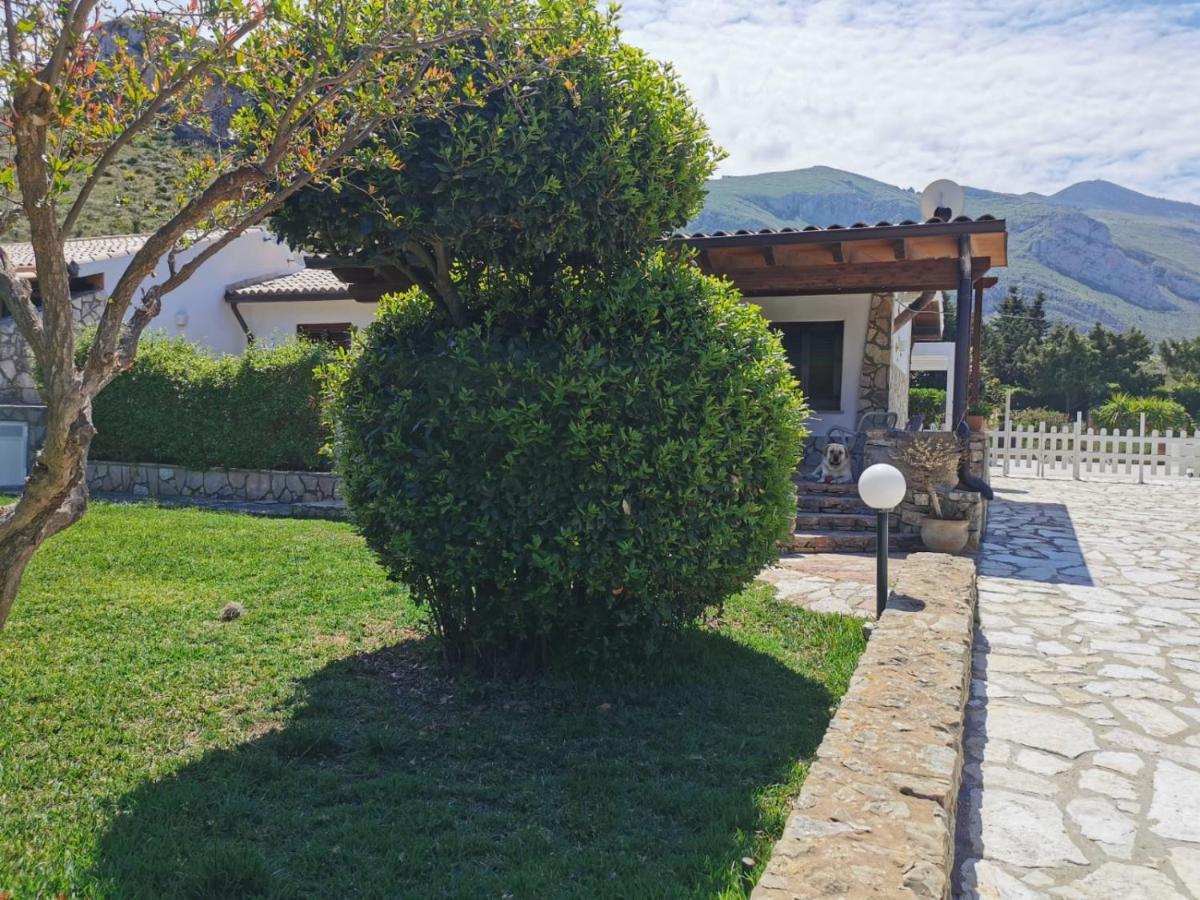 Villa Hibiscus Castellammare del Golfo Exteriör bild