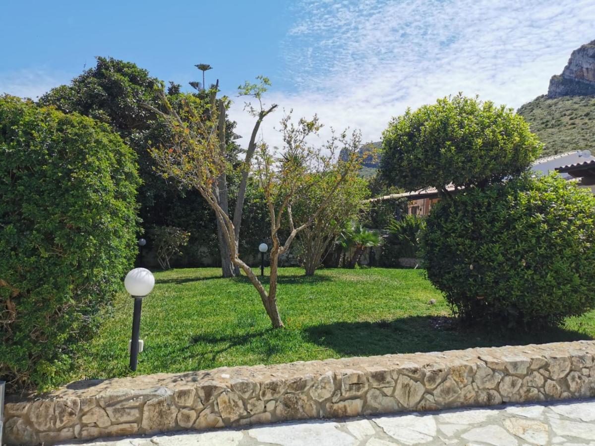 Villa Hibiscus Castellammare del Golfo Exteriör bild