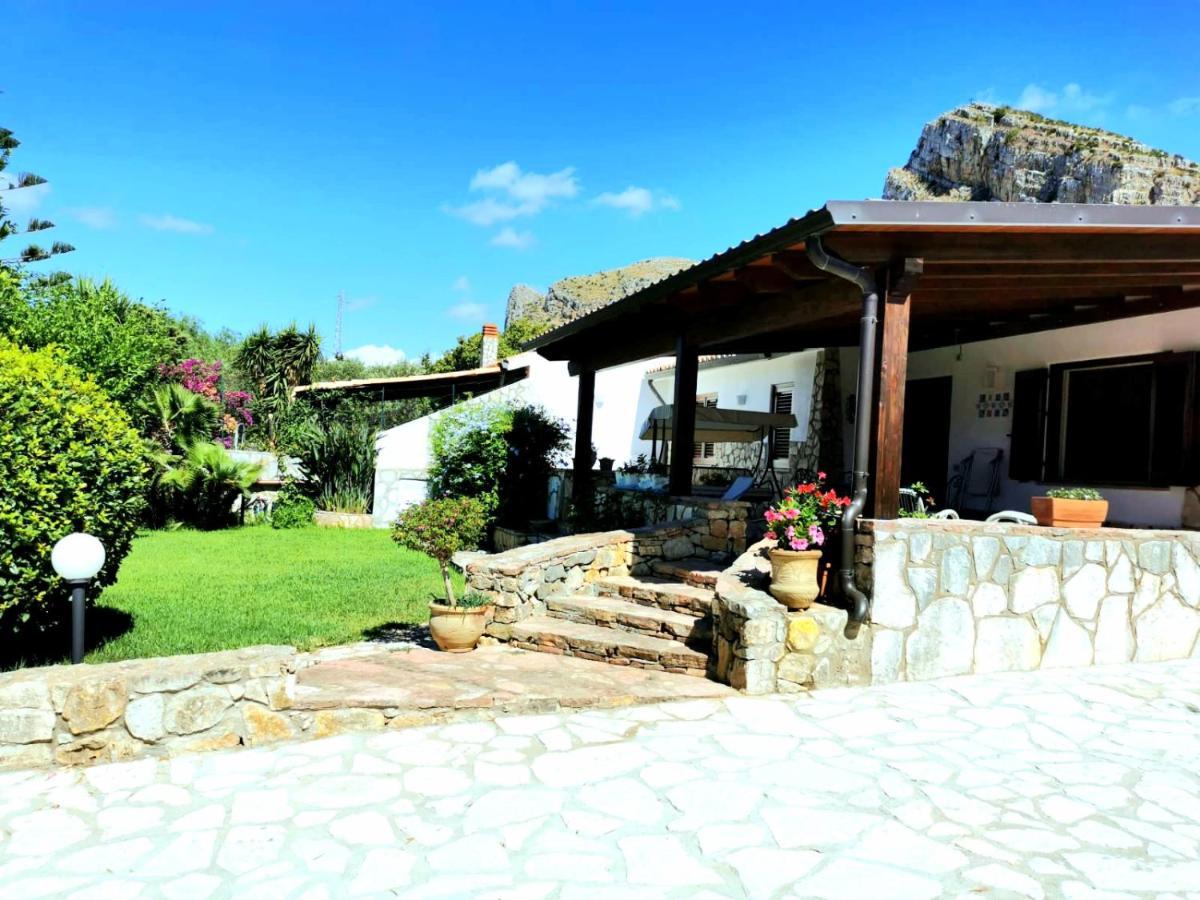 Villa Hibiscus Castellammare del Golfo Exteriör bild